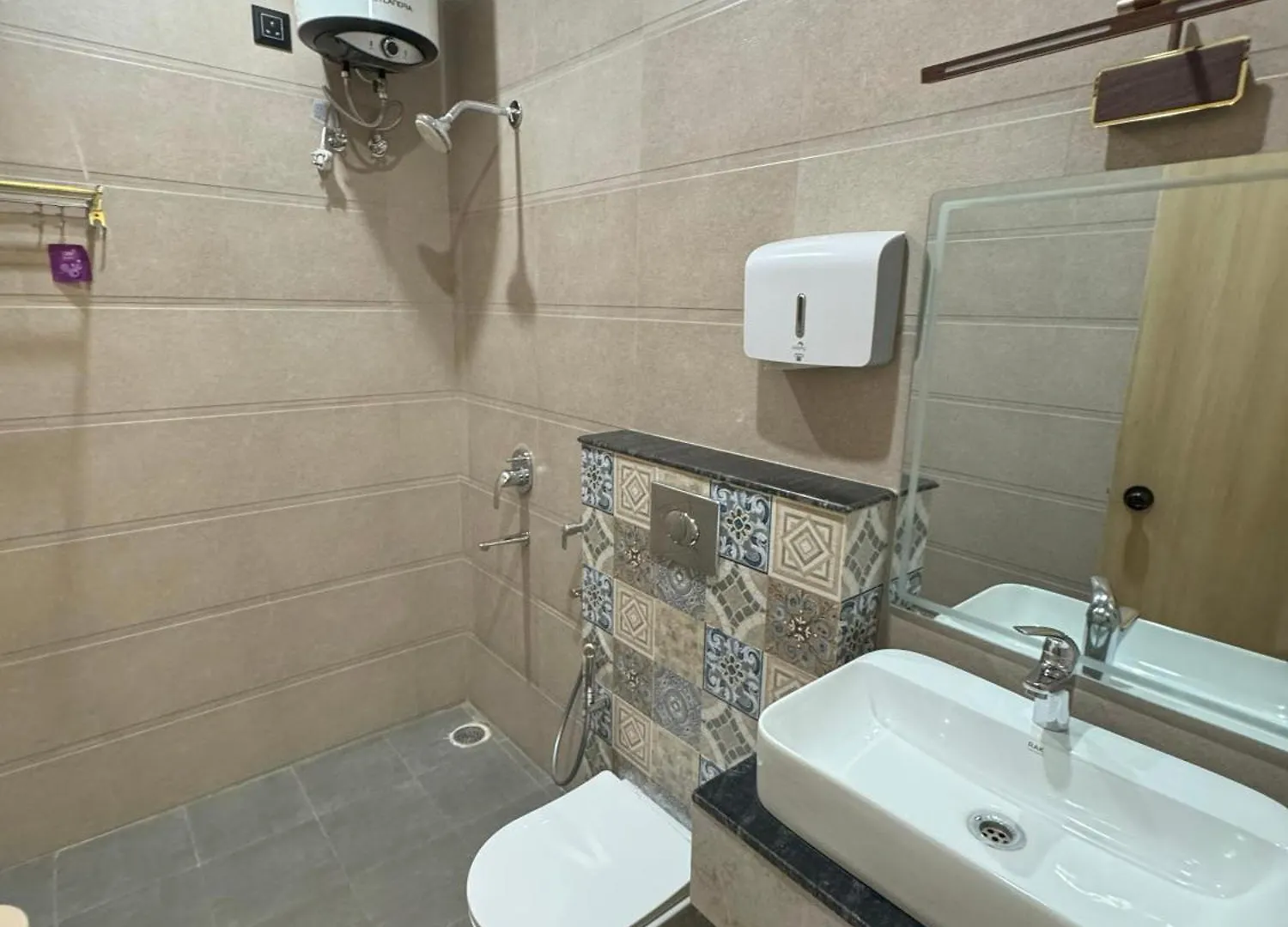 Hotel Ambassador ורנאסי