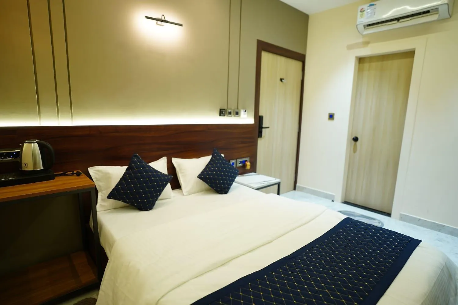 ***  Hotel Ambassador ורנאסי הודו