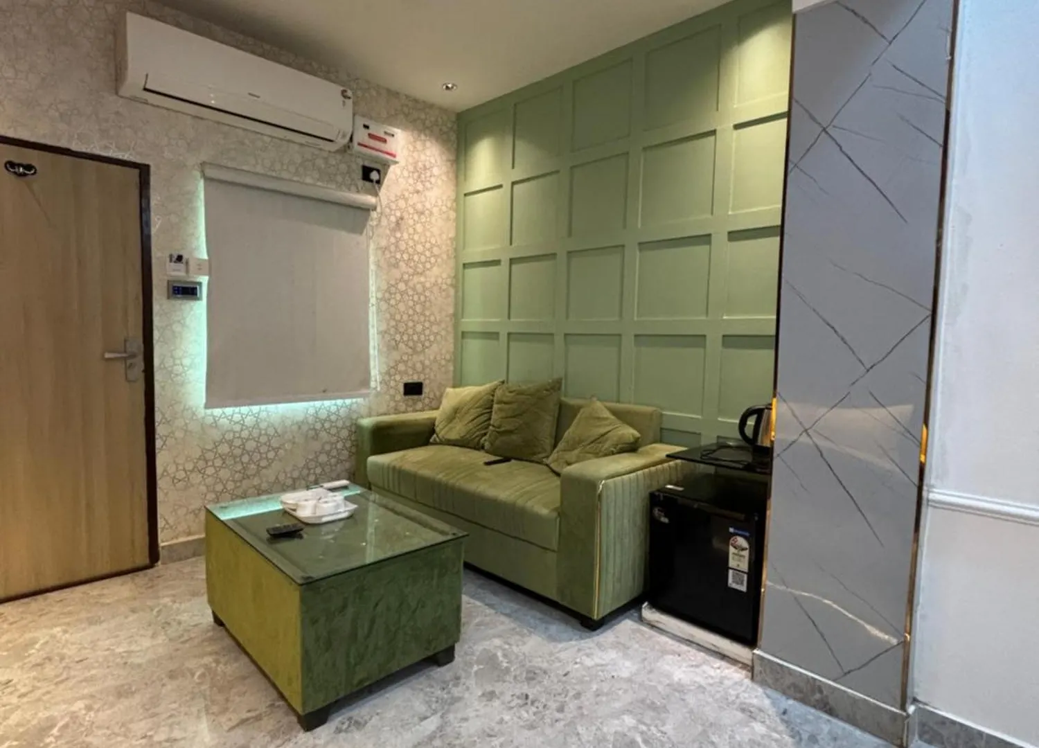 Hotel Ambassador ורנאסי